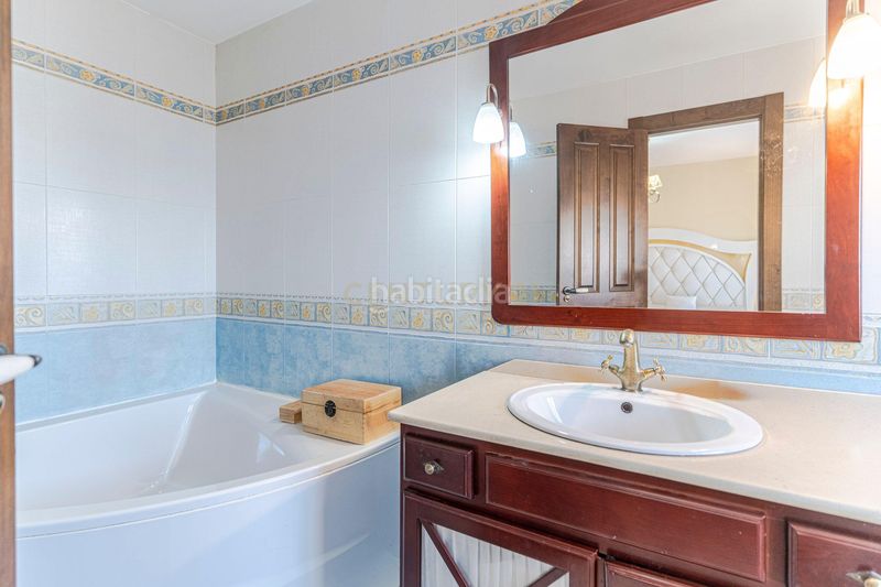 Foto f1db8767-669a-41e0-9692-5fcb361386f2. Casa a c. castaño a Albolote