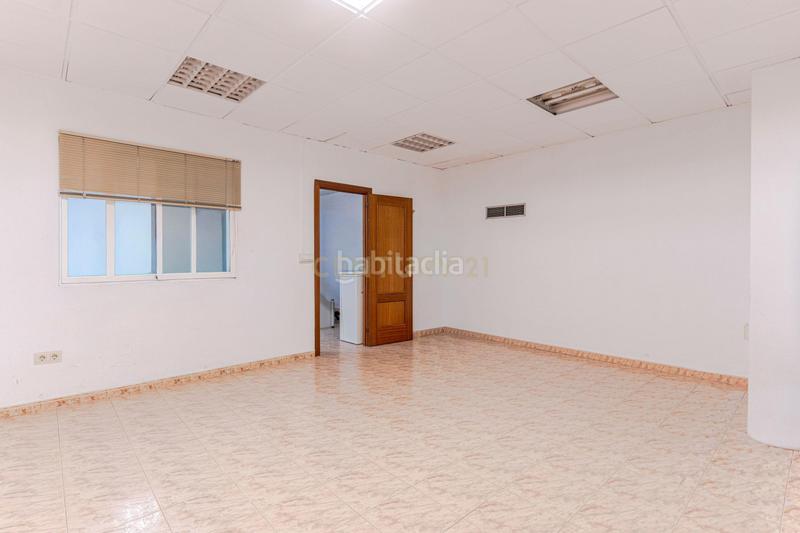 Foto b2077fa7-85b7-4758-8ca4-a24835133b1c. Geschäftsraum in calle comercio in Angustias - Chana - Encina Granada