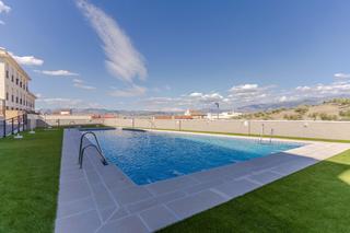 Pis  Calle cuesta blanquilla, 21, las gabias, spain 2.1. Tres dormitorios con piscina comunitaria