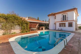 Casa  Calle iglesia de obéilar, obéilar, spain. Vivienda unifamiliar en obeilar íllora, granada