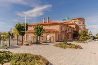 Edificio in N-342, 11, 18870 gor, granada, spain 12. Hotel y restaurante en área de servicio junto a la a92, granada