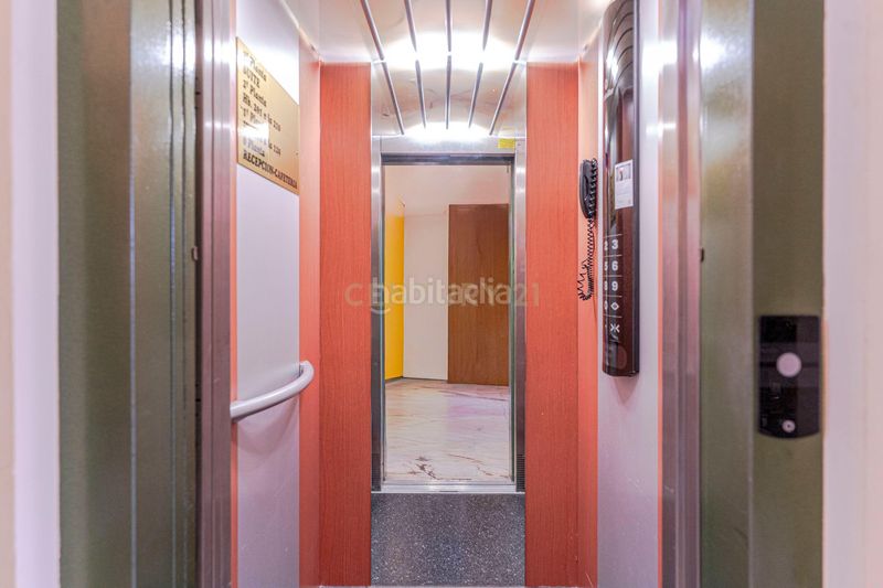 Foto a9b9be5e-3c2b-466b-be61-a7eeaee89c46. Edifici a n-342 a Gor