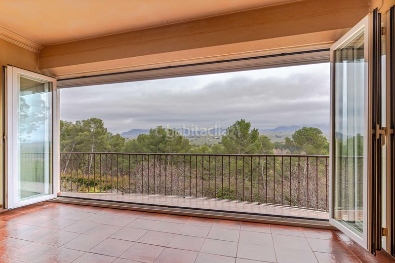Foto 18ecba12-9f9c-431c-b836-23bb7ad41961. Casa en calle ronda de los montes espectacular casa en el entorno del cubillas, granada, con jardín y piscina en Albolote