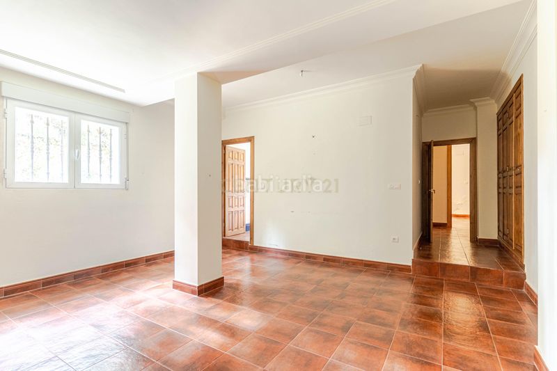 Foto 6a587a7c-1886-4507-8a55-c32dea1f165e. Casa en calle ronda de los montes espectacular casa en el entorno del cubillas, granada, con jardín y piscina en Albolote