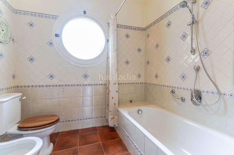 Foto 816e69df-7194-4247-a97f-f9b7e18659e9. Casa en calle ronda de los montes espectacular casa en el entorno del cubillas, granada, con jardín y piscina en Albolote