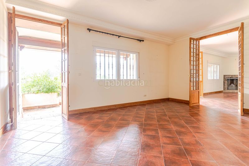 Foto a6aec505-3925-4d8d-bb1c-31dd7fcab496. Casa en calle ronda de los montes espectacular casa en el entorno del cubillas, granada, con jardín y piscina en Albolote