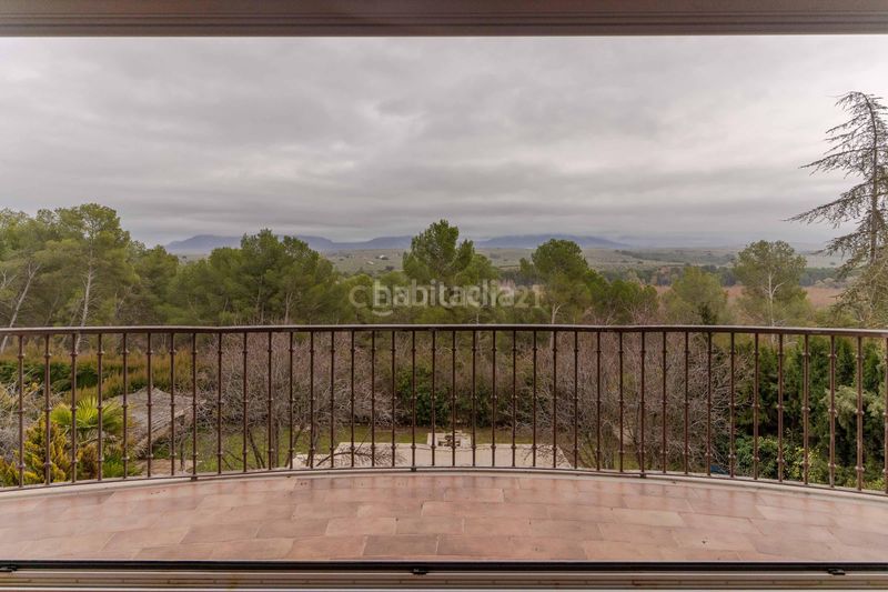 Foto b028d3b8-47f5-48e1-b053-b65b184d40d7. Casa en calle ronda de los montes espectacular casa en el entorno del cubillas, granada, con jardín y piscina en Albolote