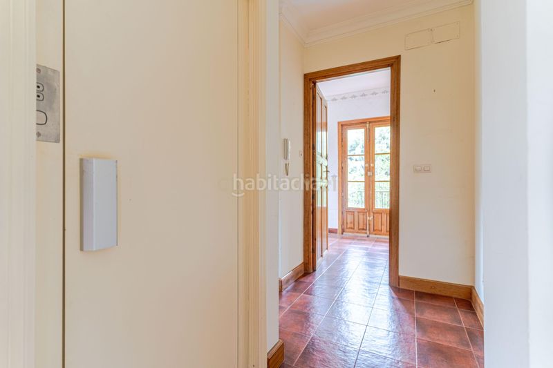 Foto d9006e98-2d6b-4e59-92a5-a60759e17a3c. Casa en calle ronda de los montes espectacular casa en el entorno del cubillas, granada, con jardín y piscina en Albolote