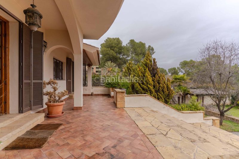 Foto fbb1fddb-b5d6-4e1a-b353-9e90af9a1ac1. Casa en calle ronda de los montes espectacular casa en el entorno del cubillas, granada, con jardín y piscina en Albolote