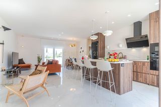 Rent Chalet in Calle rio castril, la zubia, spain 43. Casa de lujo a estrenar en la zubia granada