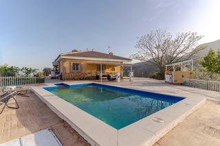 Casa a 18260 íllora, spain. Vivir aquí no es solo cambiar de casa, es cambiar de vida.