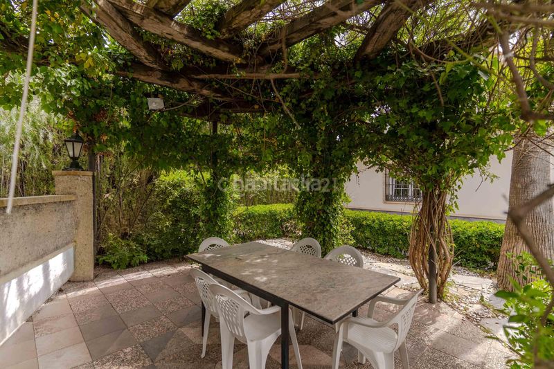 Foto 4106b6b1-ccb9-442f-876c-59d44715758e. Casa amb piscina a Padul