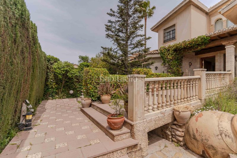 Foto 4fbfe331-b020-4969-87f0-37128191de29. Casa amb piscina a Padul