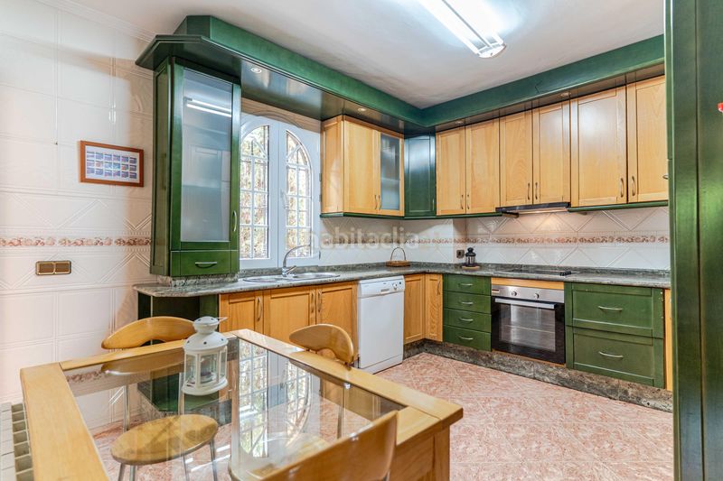 Foto 63ca6771-c7a8-45ee-8c27-0552bd3d1cf2. Casa amb piscina a Padul