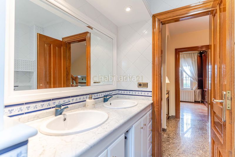 Foto 778e76b5-6149-4aa6-be8f-9dad8133664a. Casa amb piscina a Padul