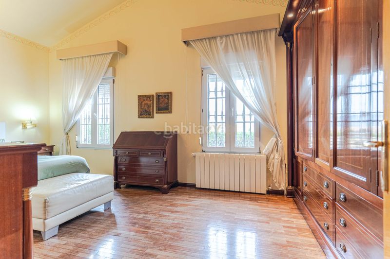 Foto a40d5ad5-7c30-4c97-a430-1498f17742d4. Casa amb piscina a Padul