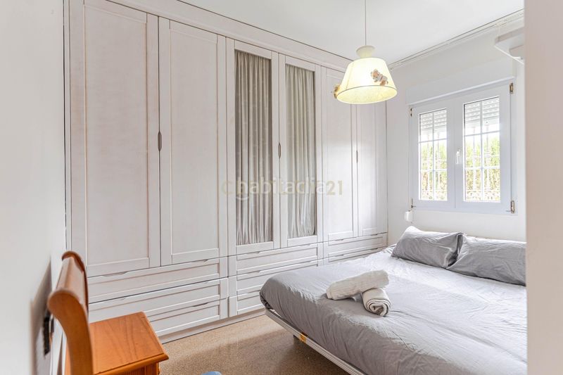 Foto bfefe005-65f8-41cf-9a68-59445e7110d2. Casa amb piscina a Padul