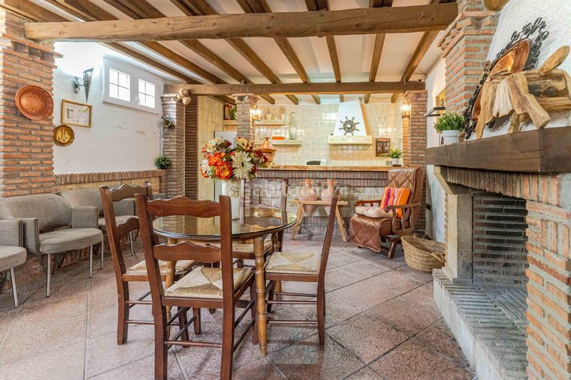 Foto c5056ba2-a925-4101-87a2-8657e7a75120. Casa amb piscina a Padul