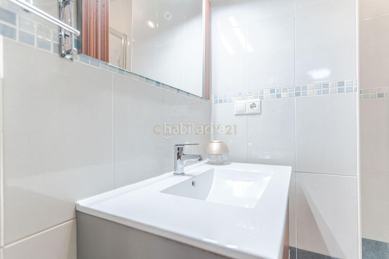 Foto 6141383a-d093-481a-85aa-56258db55f4e. Apartament a cl castellon 65 Armilla (granada) 65 a Armilla