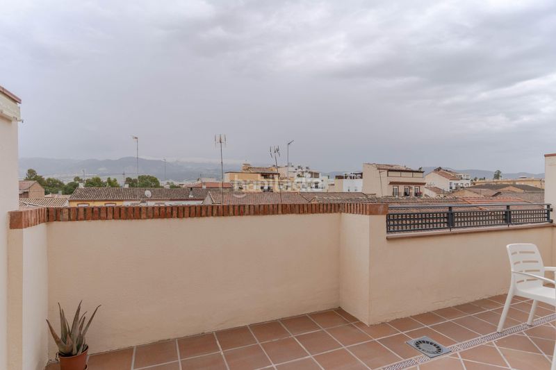 Foto 64dd8fc6-e2fb-490e-abff-0948d2f5a340. Apartament a cl castellon 65 Armilla (granada) 65 a Armilla