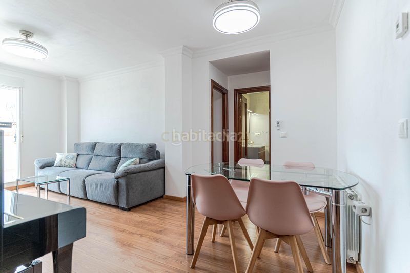 Foto bfc1a966-abd5-4e11-b13e-9624a0d32544. Apartament a cl castellon 65 Armilla (granada) 65 a Armilla