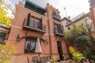 Xalet a Paseo de las palmas, 3, granada, spain. Histórico y singular carmen en el realejo