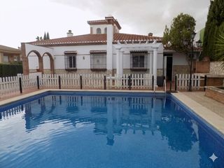 Casa  Calle b-2, 63, padul, spain. Exclusiva casa independiente urb. el  puntal, amplitud, diseño y