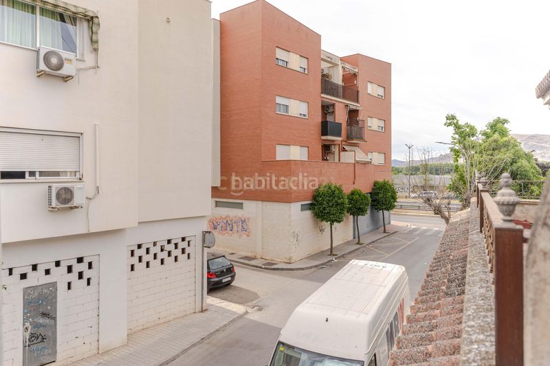 Foto bc584796-682a-4df1-8d24-78a48bf36a24. Edifici a cl cristobal halffter 14Santa Fe (granada) 14 a Santa Fe