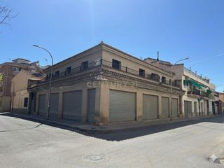 Edifici  Cl cristobal halffter 14santa fe (granada) 14. Oportunidad única para promotores, inversores y particulares en