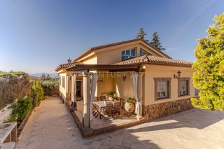 Xalet  Calle moncayo, 6, la zubia, spain. Chalet independiente en la zubia