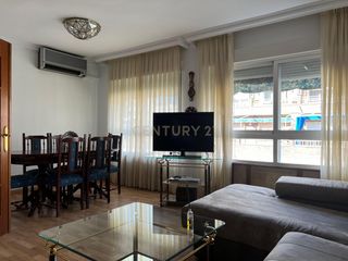 Lloguer Apartament a Calle sevilla 3. Estupendo piso en zona céntrica de granada calle sevilla