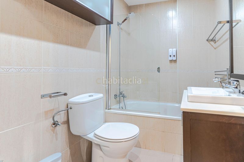 Foto e0f2043a-3674-4b7d-ab91-22b7a7b60f97. Pis a calle alameda a Atarfe