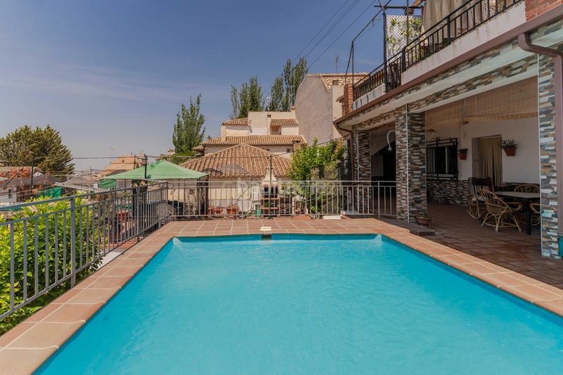 Foto 34313d41-d3d6-4863-ade1-09bc132f9990. Planta baixa amb piscina a Barrio de la Vega Monachil