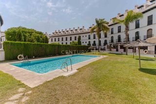 Apartament  Calle acequia de los molinos, 4, vélez de benaudalla, spain. Acogedor apartamento con plaza de aparcamiento en vélez de benau