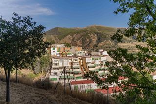 Piccolo appartamento  Calle vista blanca, cenes de la vega, spain 14. Luminoso apartamento con garaje, trastero y  vistas a la montaña
