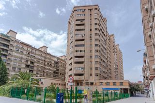 Flat in Camino de ronda, 101, granada, spain 101. Fabulosa vivienda en el emblemático edificio atalaya de granada