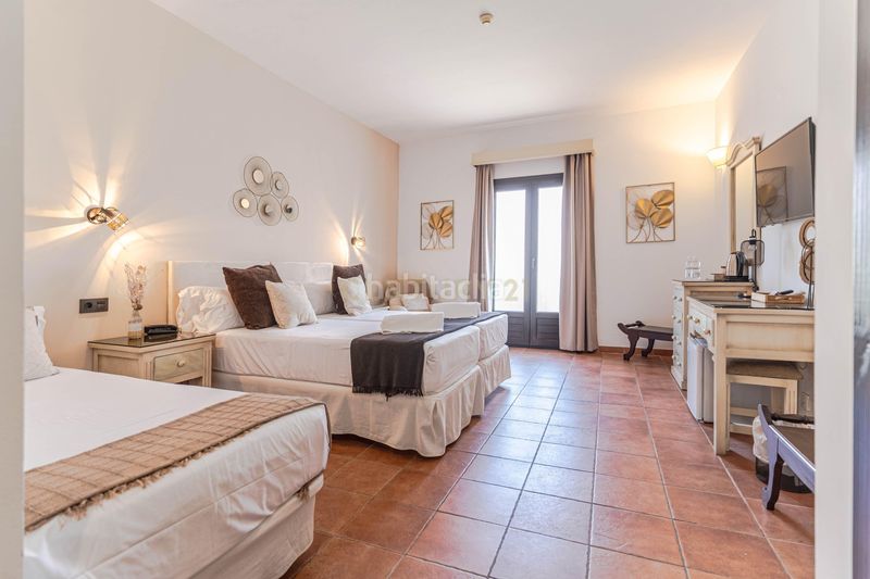 Foto 4f58b755-83f7-40ce-a39e-7df8602a363d. Edificio en calle salvador dalí hotel boutique a escasos minutos de la capital de granada en Cenes de la Vega