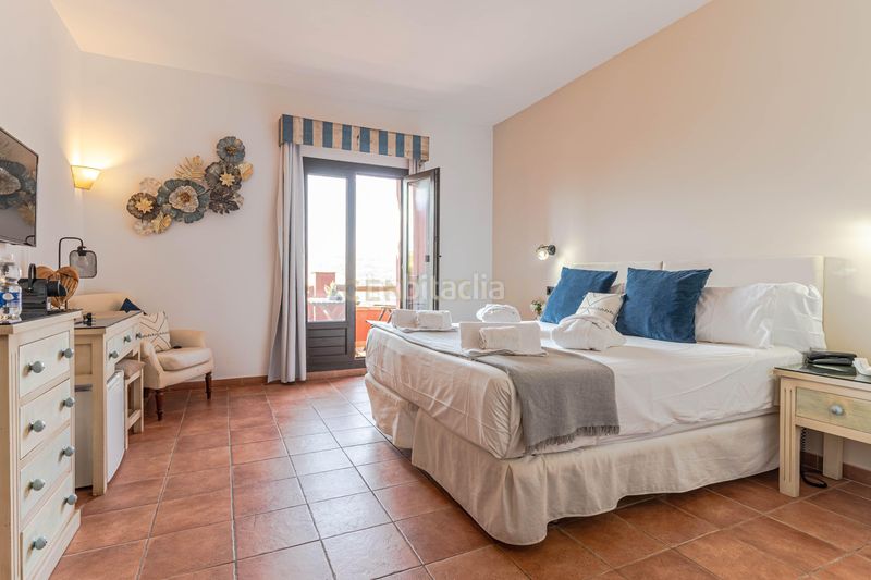 Foto b6e09447-bfad-467c-8fa1-100124b6cde6. Edificio en calle salvador dalí hotel boutique a escasos minutos de la capital de granada en Cenes de la Vega
