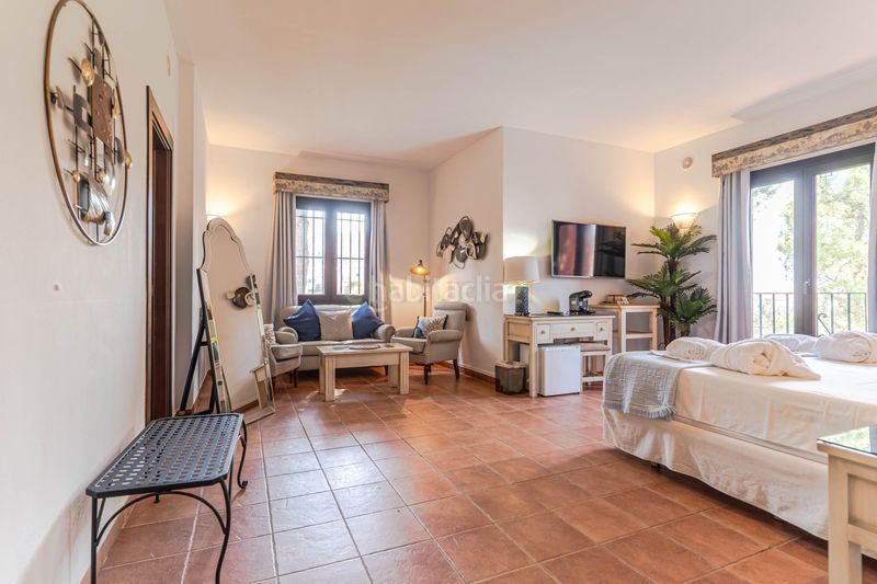 Foto fd7185a2-c069-4570-a3dc-14a72e01b26a. Edificio en calle salvador dalí hotel boutique a escasos minutos de la capital de granada en Cenes de la Vega