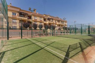 Apartament a Ctra. pinos puente, 11, 18230 atarfe, granada, spain 11. Piso reformado con piscina en atarfe