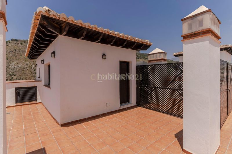 Foto a8a6c301-9c60-453a-9ab4-92e9f67c13d0. Apartamento en calle sierra lujar fantástico piso con piscina y plaza de aparcamiento en Vélez de Benaudalla