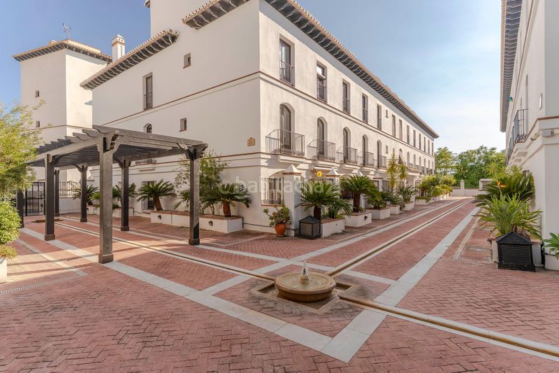 Foto f4d79db8-1e52-4efb-9765-87b5055eb62a. Apartamento en calle sierra lujar fantástico piso con piscina y plaza de aparcamiento en Vélez de Benaudalla