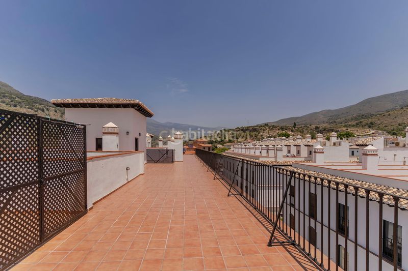 Foto f9e4f7b2-4ac0-40be-830f-9075164a1e52. Apartamento en calle sierra lujar fantástico piso con piscina y plaza de aparcamiento en Vélez de Benaudalla