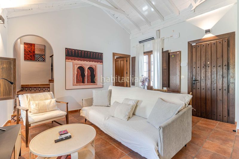 Foto 3041619f-8699-4313-92e5-0ebc0308501d. Piso en callejuela de san bartolomé piso reformado con encanto en el albaicín con licencia turística en Granada