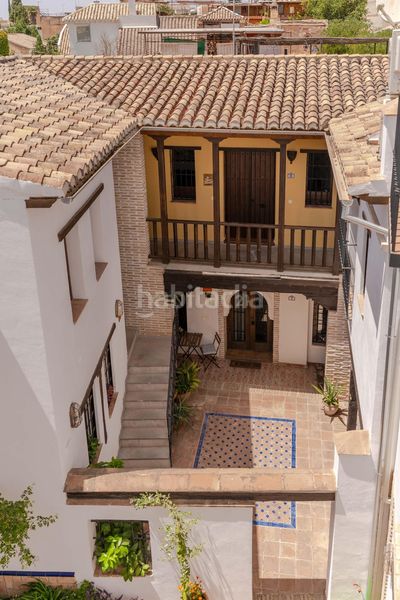 Foto 57d340e9-02f5-4073-af89-9e132586e9d8. Piso en callejuela de san bartolomé piso reformado con encanto en el albaicín con licencia turística en Granada