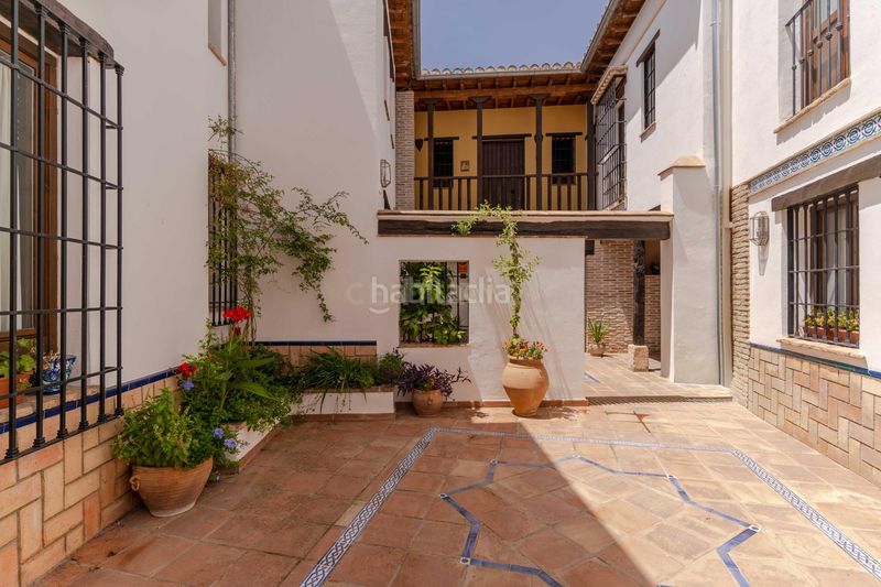 Foto 91be9023-baa1-4724-93c6-4aeea0ef82ce. Piso en callejuela de san bartolomé piso reformado con encanto en el albaicín con licencia turística en Granada