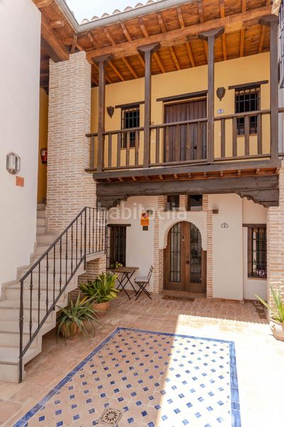 Foto b59dd0fe-8373-47f8-b281-1002f40737ed. Piso en callejuela de san bartolomé piso reformado con encanto en el albaicín con licencia turística en Granada