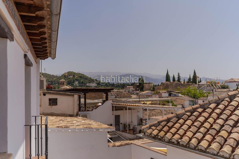 Foto fe58daa7-7726-42b9-9dbb-315c2de0e81b. Piso en callejuela de san bartolomé piso reformado con encanto en el albaicín con licencia turística en Granada
