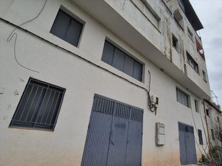 Business premise in Carretera, 16. Local en venta en santa cruz del comercio