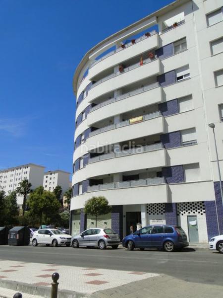 Foto 22ac663a-5375-48cd-97a1-2db91efb962c. Geschäftsraum in calle mimosa-la granja 38 in La Reconquista - El Rosario Algeciras